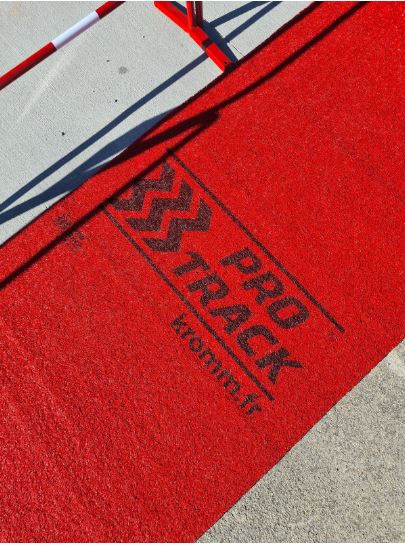 tapis spaghetti rouge personnalisé