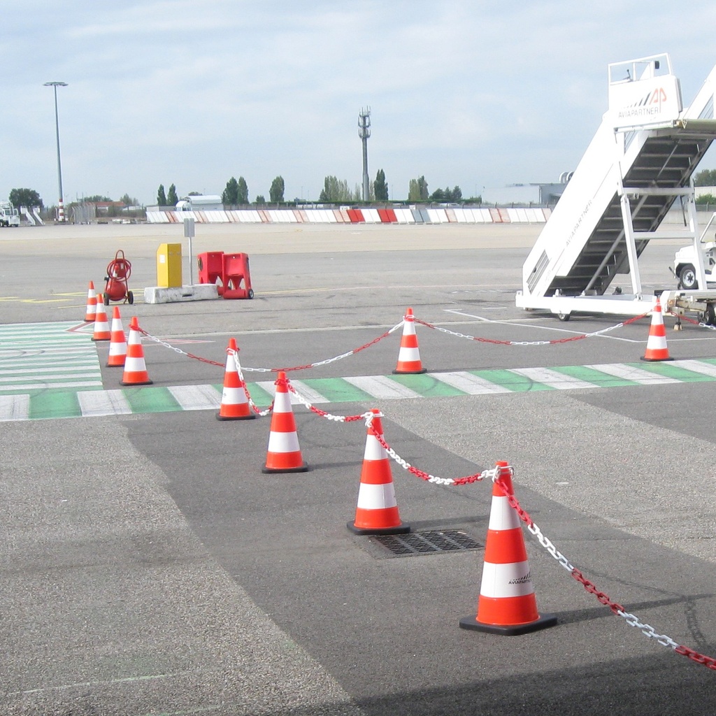 Cône de signalisation lesté