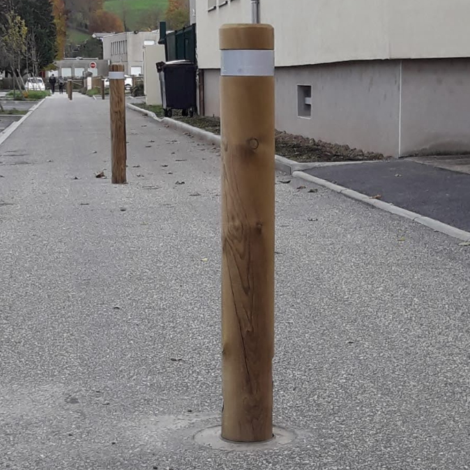 Borne bois avec collier rétro