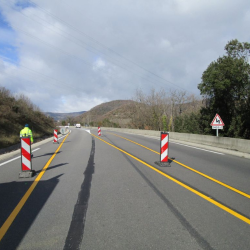 Bande auto-adhésive jaune