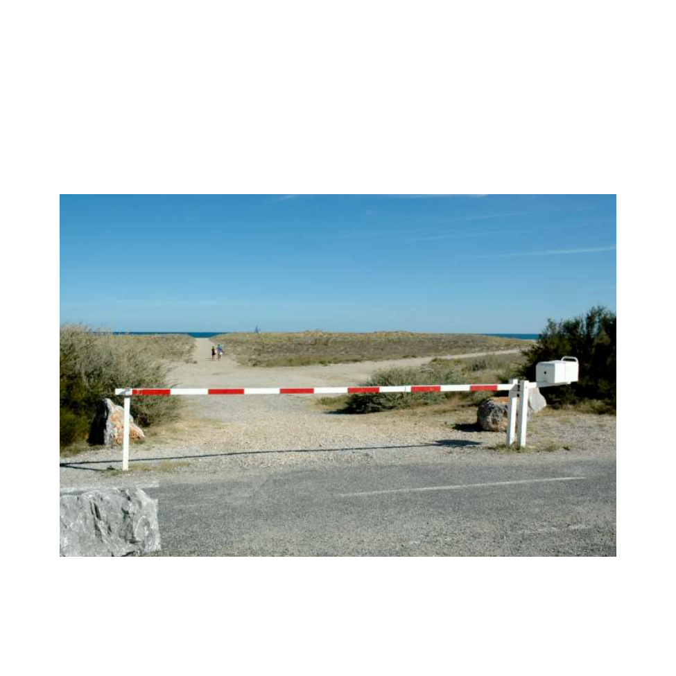 Barrière levante universelle blanche avec bandes rétro. 3,05 à 6,4 m