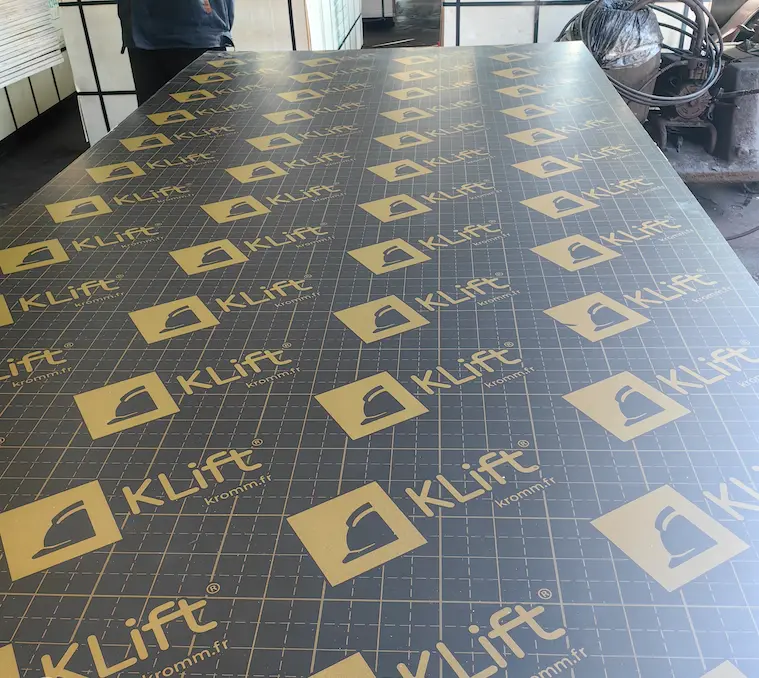 Panneau contreplaqué peuplier 15mm (au m2) 