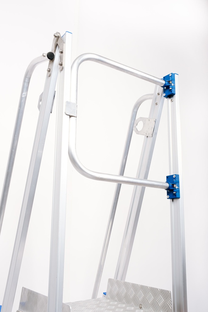 Option portillon sécurité pour échelle accès dalle / fond de fouille